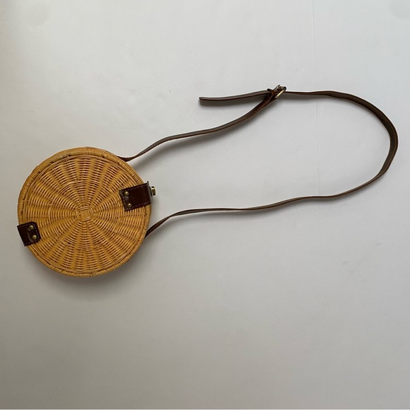 BEACHGOLD Crossbody - Picture 3 of 8